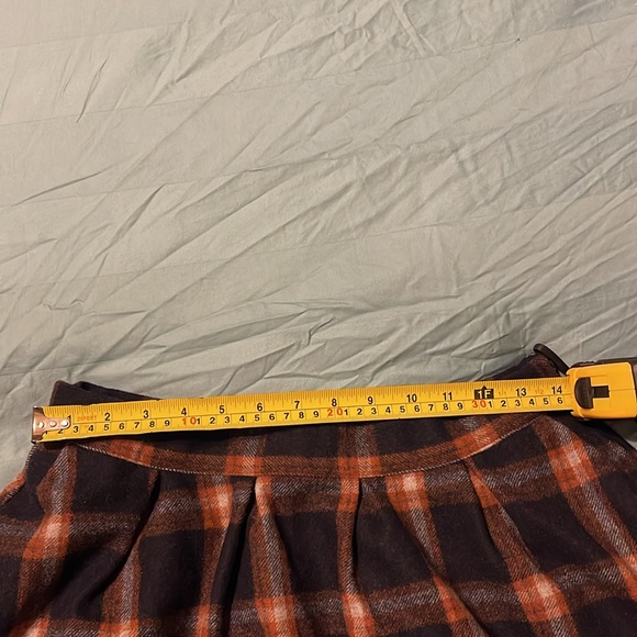 Modcloth plaid wool skaters skirt size medium - Picture 3 of 4